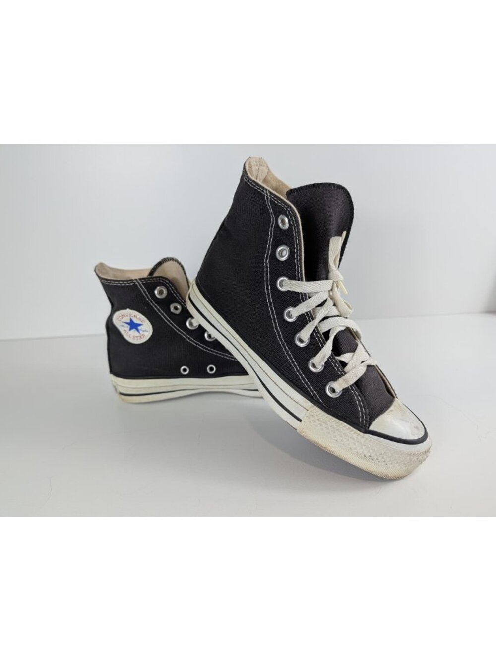 Converse All-star hi shoes in black unisex size 3.5